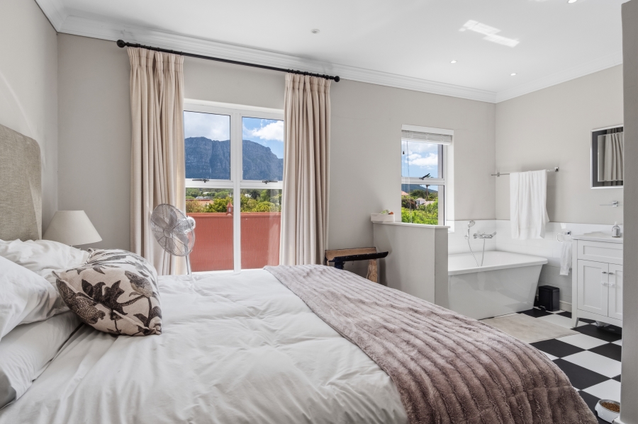 2 Bedroom Property for Sale in Wynberg Upper Western Cape